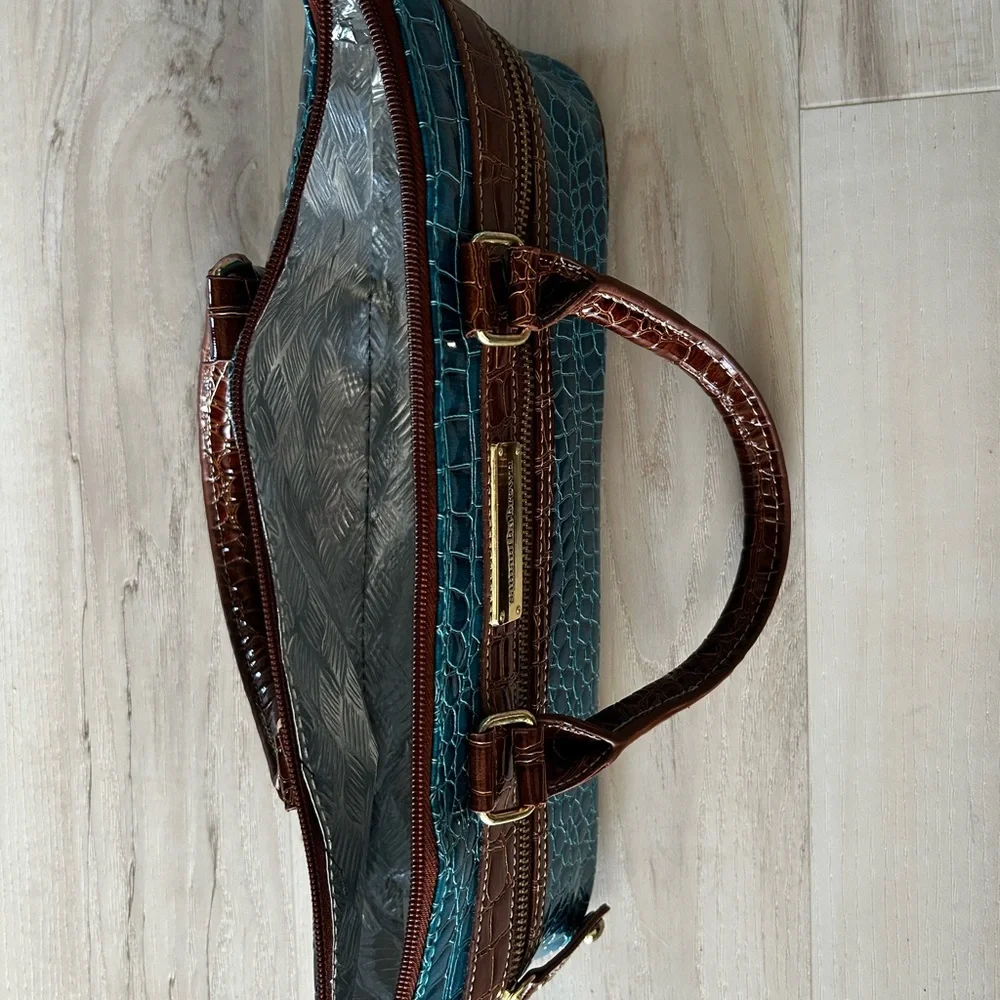 Turquoise and Brown Travel Luggage Set - Picture 15 of 16